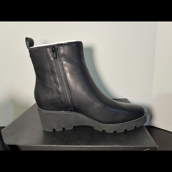 Vionic Aria Water Repellent Leather Platform Wedge Boots Black Womans 8M - Picture 3 of 16